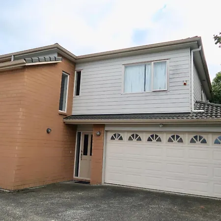 5 Bedroom Sweet House 82A Richardson Road